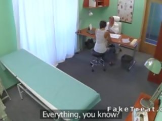 الطبيب الملاعين الروسية المريض